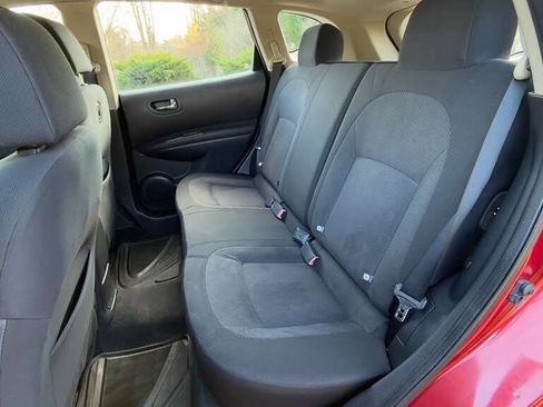 Used 2011 Nissan Rogue S image 17