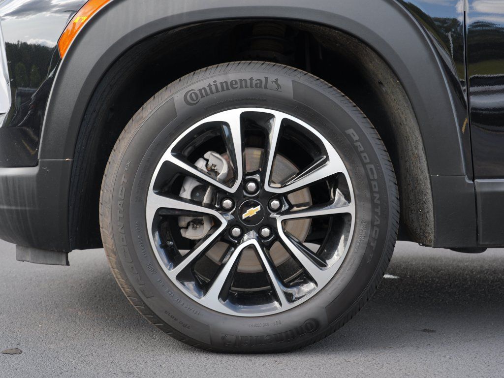 Certified 2024 Chevrolet TrailBlazer LT w/ Driver Confidence Package FWD image 32