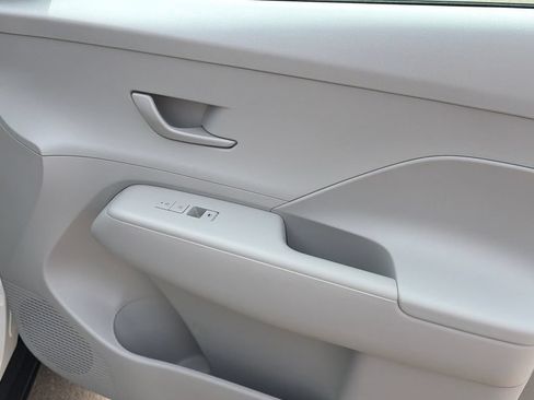 New 2026 Hyundai Kona SE FWD image 15