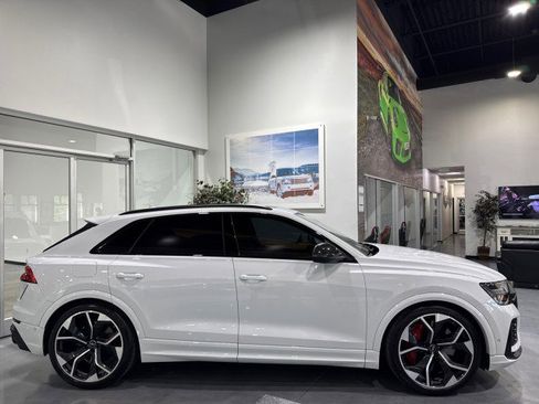 Used 2020 Audi RS Q8 w/ Carbon Optic Package AWD/4WD image 27