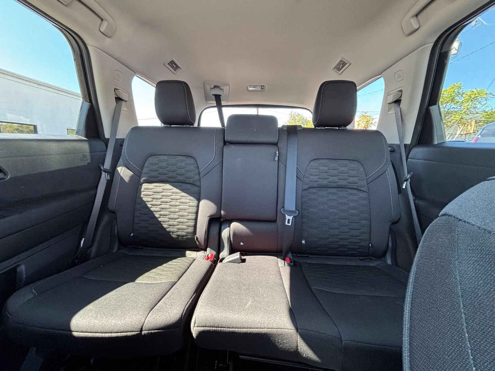 Used 2026 Nissan Pathfinder SV FWD image 40