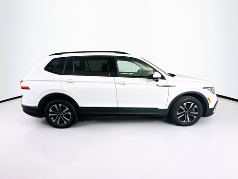 Used 2024 Volkswagen Tiguan S image 10