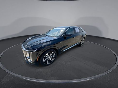 Used 2024 Cadillac Lyriq Luxury RWD image 4