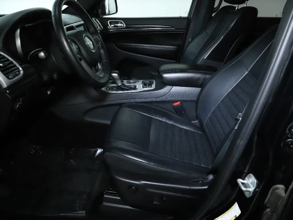 Used 2018 Jeep Grand Cherokee Limited AWD/4WD image 19