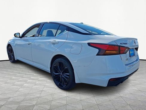 Used 2023 Nissan Altima 2.5 SR w/ SR Premium Package image 5