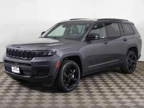 Used 2023 Jeep Grand Cherokee L Laredo AWD/4WD image 9