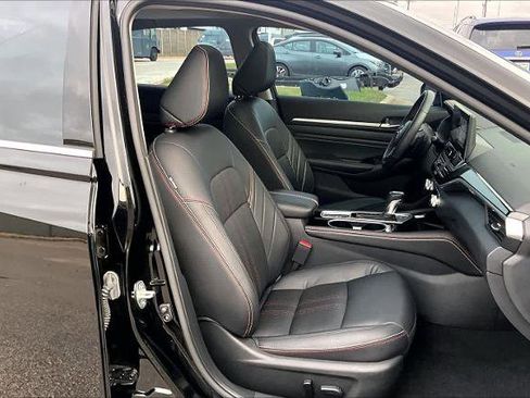 Certified 2023 Nissan Altima 2.0 SR image 8