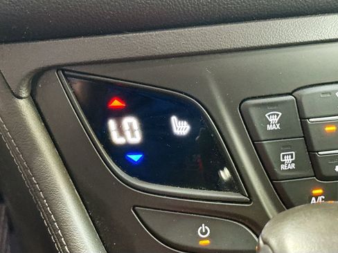 Used 2020 Buick Envision Essence FWD image 20