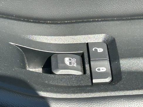 Used 2024 Jeep Grand Cherokee L Altitude image 38