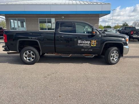 Used 2018 GMC Sierra 2500 SLE w/ HD SLE Preferred Plus Package AWD/4WD image 11