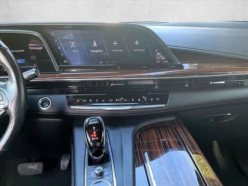 Used 2021 Cadillac Escalade ESV Premium Luxury w/ Driver Assist Tech Package AWD/4WD image 8