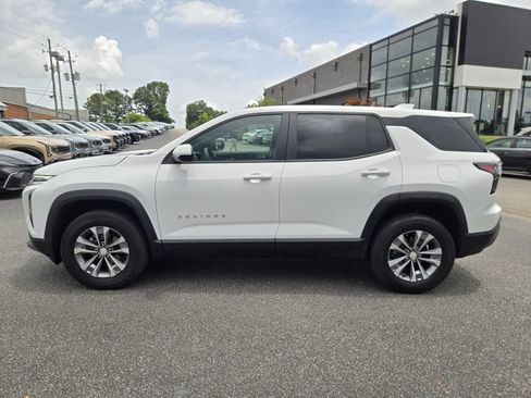 Used 2025 Chevrolet Equinox LT FWD image 35
