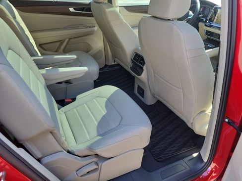 New 2025 Volkswagen Atlas SEL image 29