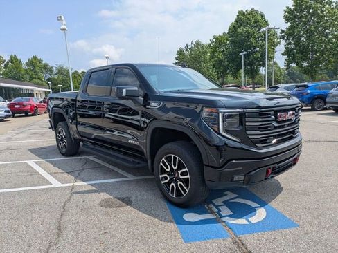 Used 2025 GMC Sierra 1500 AT4 w/ AT4 Premium Package AWD/4WD image 10
