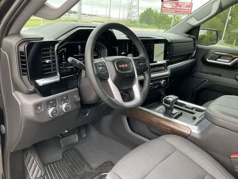 Used 2024 GMC Sierra 1500 Elevation AWD/4WD image 10