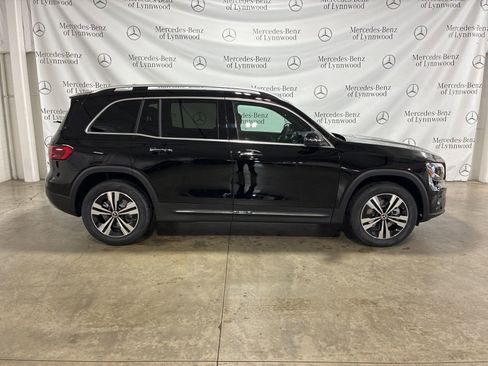 New 2026 Mercedes-Benz GLB 250 4MATIC image 3
