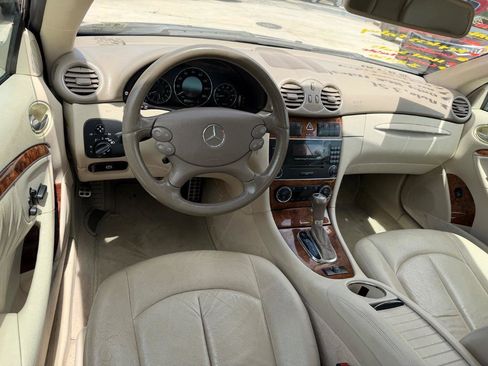 Used 2007 Mercedes-Benz CLK 350 Cabriolet image 4