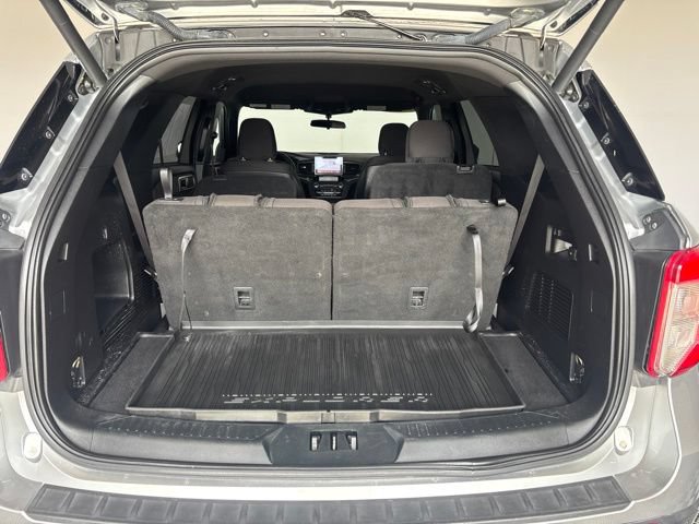 Used 2020 Ford Explorer XLT AWD/4WD image 27