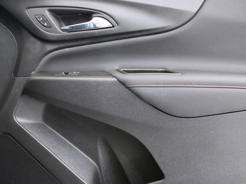 Used 2023 Chevrolet Equinox RS w/ LPO, Floor Liner Package FWD image 28