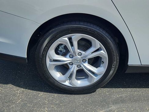 Certified 2025 Honda Accord LX image 4