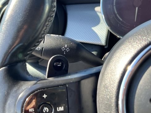 Used 2022 MINI Cooper S w/ Premium Package image 35