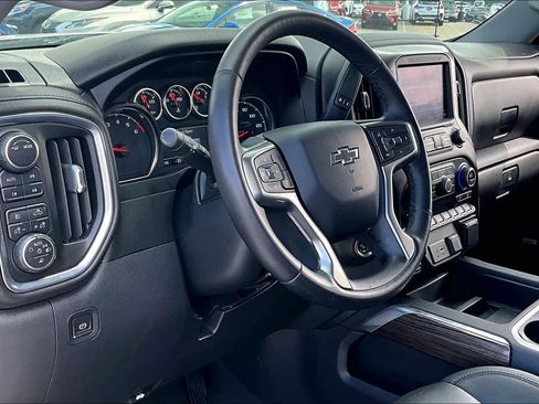 Used 2021 Chevrolet Silverado 1500 LT Trail Boss w/ Convenience Package II image 29