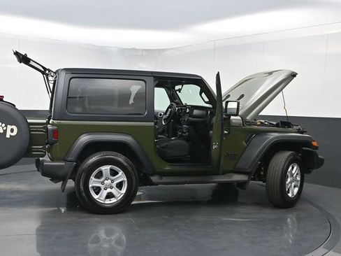 Used 2021 Jeep Wrangler Sport S image 37