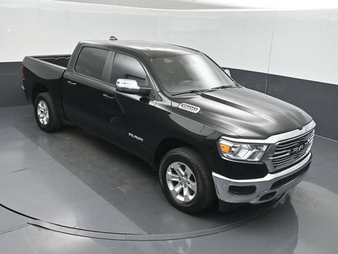 Used 2024 RAM 1500 Laramie AWD/4WD image 39