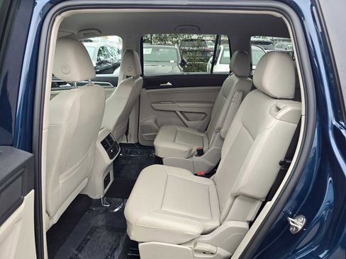 Used 2021 Volkswagen Atlas SE w/ Towing Package image 18
