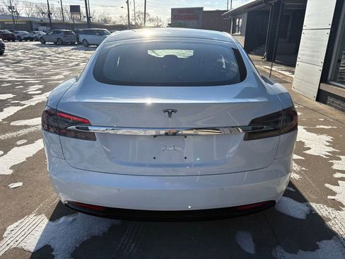 Used 2021 Tesla Model S Long Range Plus image 3