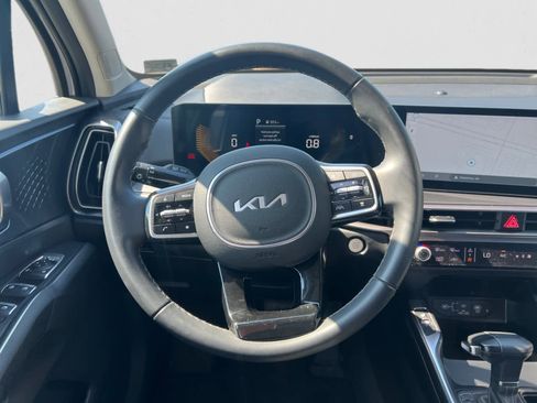 Certified 2025 Kia Sorento S image 14