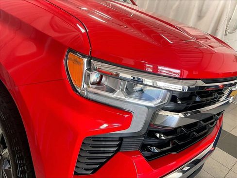 Used 2023 Chevrolet Silverado 1500 LT AWD/4WD image 33