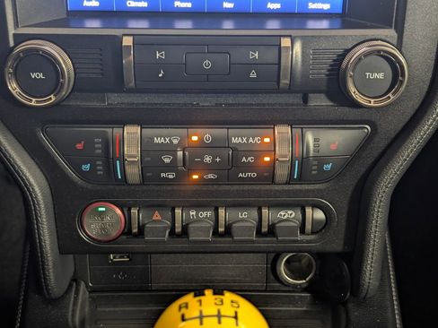 Used 2019 Ford Mustang Shelby GT350 w/ Technology Package image 16