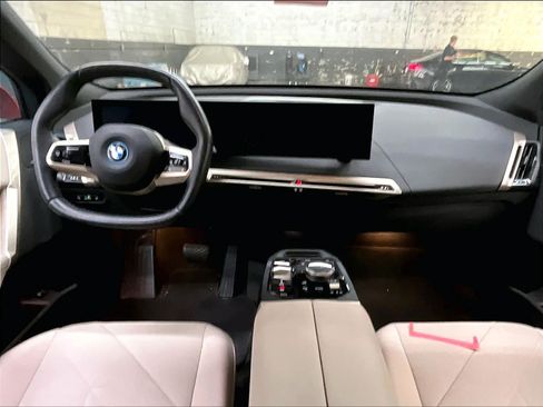 Used 2024 BMW iX xDrive50 w/ Sport Package AWD/4WD image 17