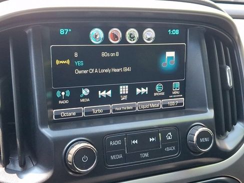 Used 2016 Chevrolet Colorado Z71 AWD/4WD image 16