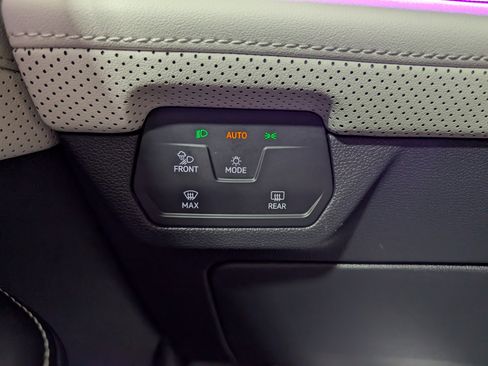 Used 2026 Volkswagen Atlas Cross Sport SEL Premium R-Line image 22