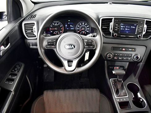 Used 2019 Kia Sportage LX image 17