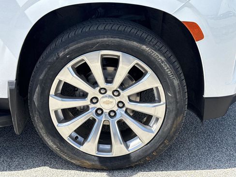 Used 2021 Chevrolet Suburban Premier w/ Premium Package image 10