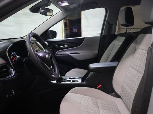 Used 2022 Chevrolet Equinox LS w/ LS Convenience Package image 17