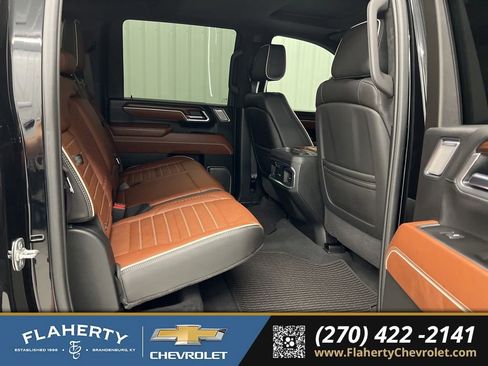 Used 2025 GMC Sierra 2500 Denali Ultimate AWD/4WD image 13