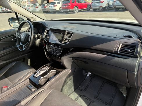 Used 2021 Honda Pilot Touring image 33