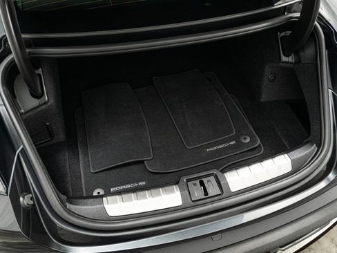 Used 2021 Porsche Taycan Turbo S image 18