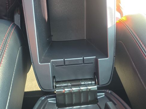 Used 2019 Ford Explorer Sport w/ Equipment Group 401A AWD/4WD image 30