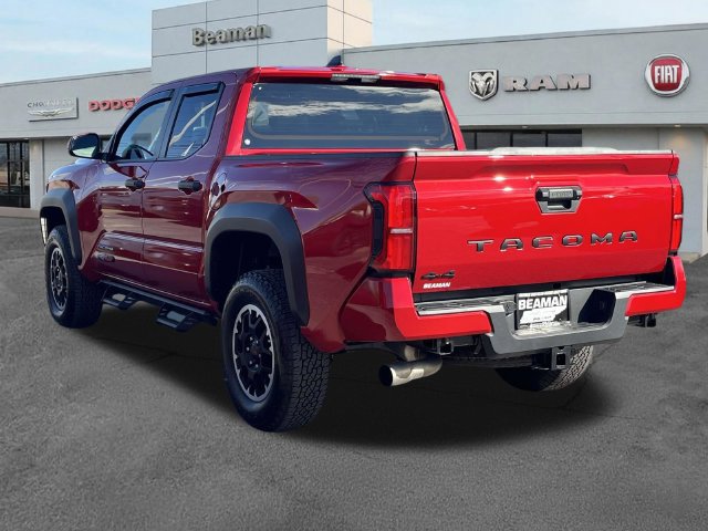 Used 2025 Toyota Tacoma TRD Off-Road AWD/4WD image 5