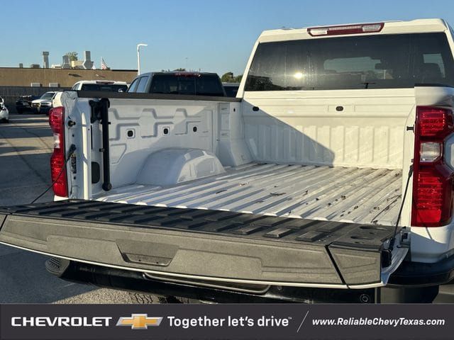 Used 2024 Chevrolet Silverado 2500 Custom w/ Custom Value Package AWD/4WD image 30