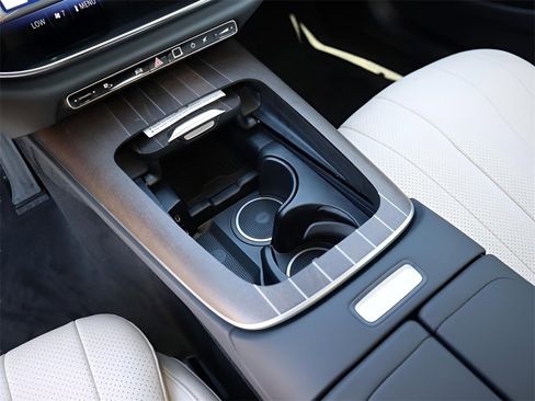 New 2026 Mercedes-Benz E 350 4MATIC Sedan image 38