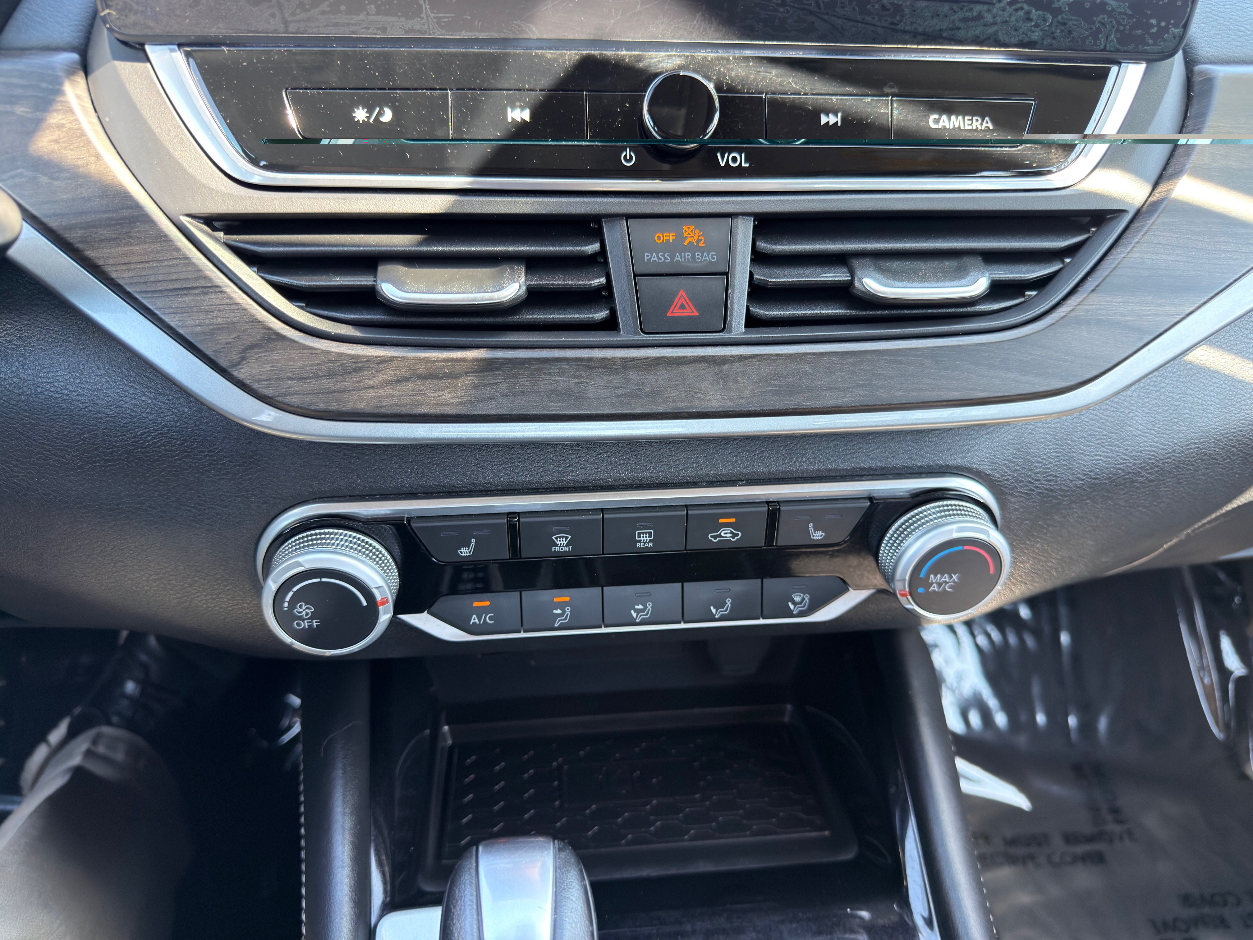 Used 2024 Nissan Altima 2.5 SV w/ SV Premium Package FWD image 31
