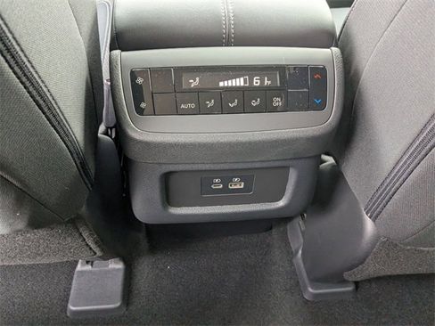 New 2025 Nissan Pathfinder SV w/ SV Premium Package image 28