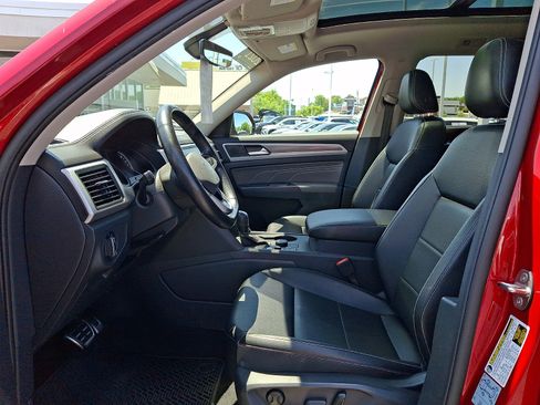 Certified 2021 Volkswagen Atlas SE w/ Panoramic Sunroof Package AWD/4WD image 14