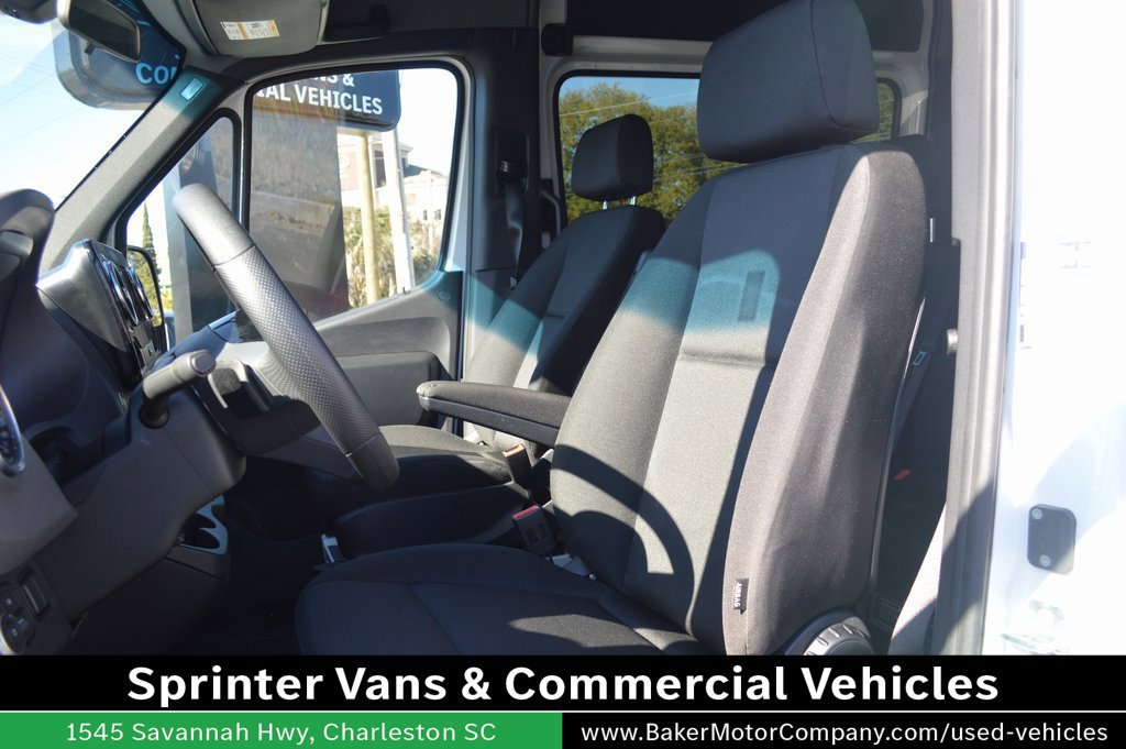Used 2025 Mercedes-Benz Sprinter 2500 image 5